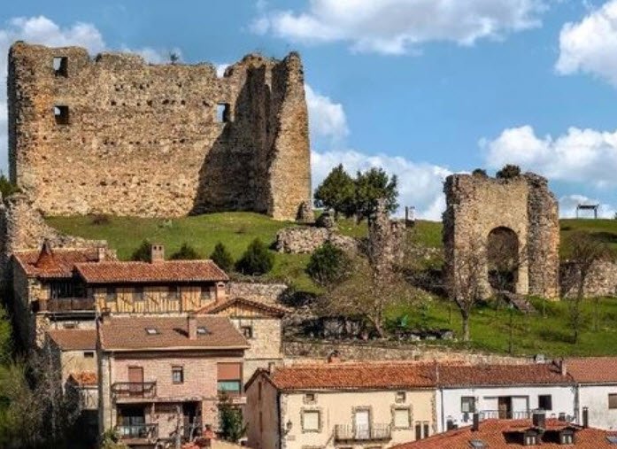 Castillo de Píñar, Spain